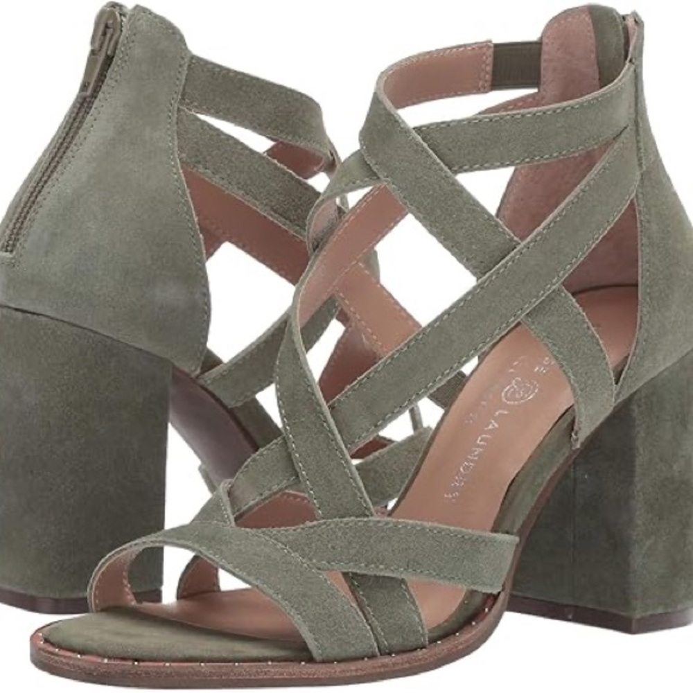 CHINESE LAUNDRY Shawnee Strappy Sandal – Olive Suede – Size 10